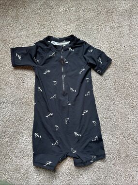 Miles the Label Black Short-Sleeve Infant Rash Guard Romper with Orca Print